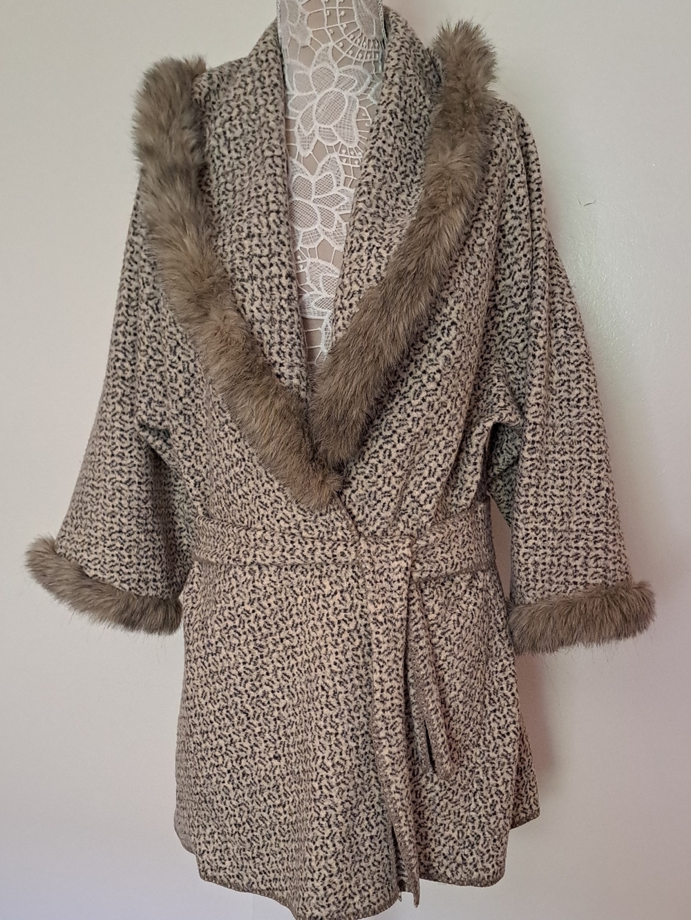 LINDA LUNDSTROM Faux-Fur Trim Taupe Short Wrap Robe - Women's Jacket